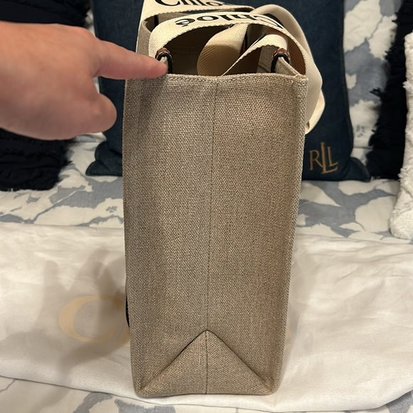 Chloe Medium Woody Tote - Picture 13 of 16